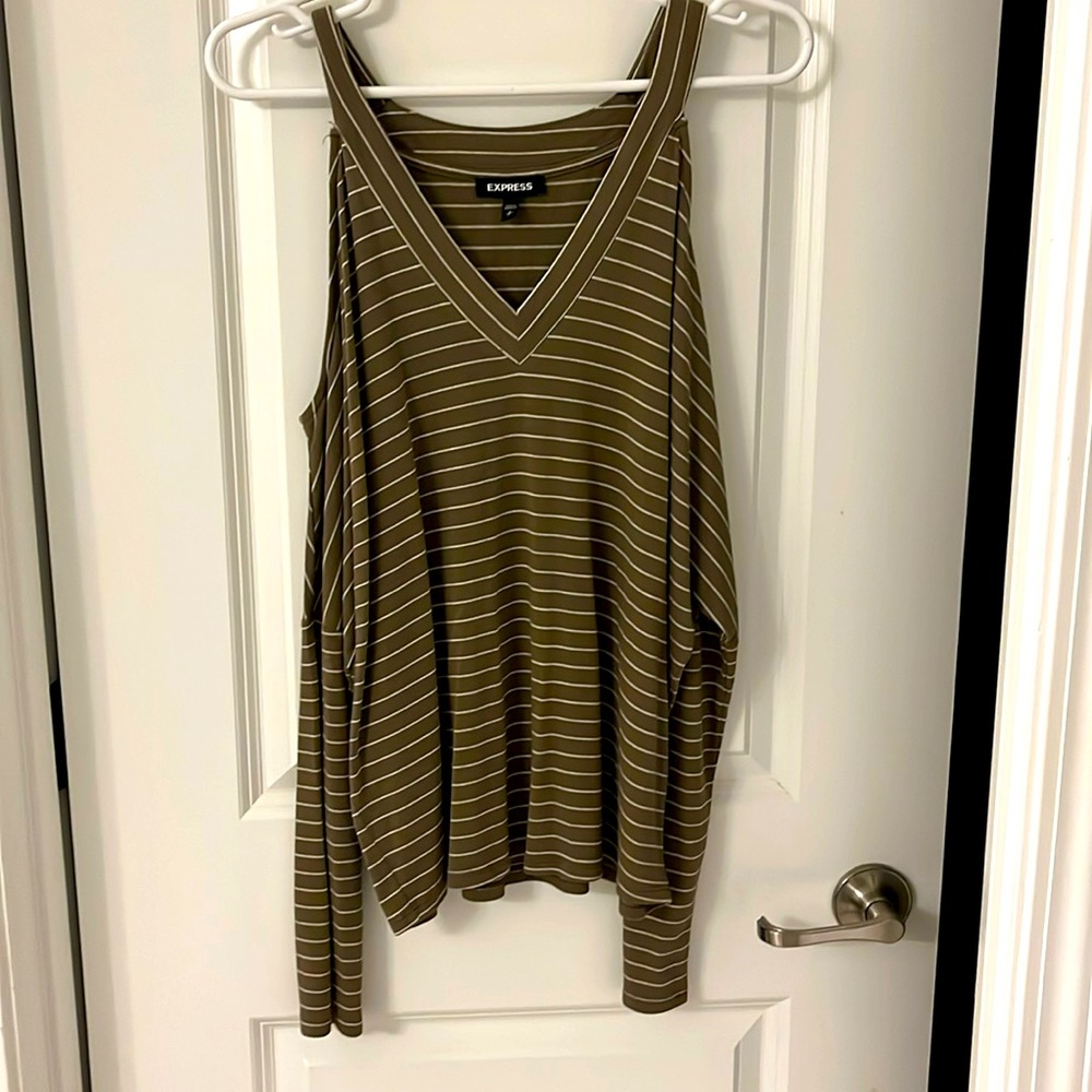 Express green top
